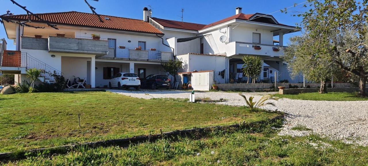 Casa Vacanze Cerreto 3 Miglianico Екстериор снимка
